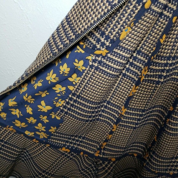 Cabi Flounce Jacket #3902 Tan Brown Navy Tartan Plaid womens sz sm plaid flare - Picture 6 of 9